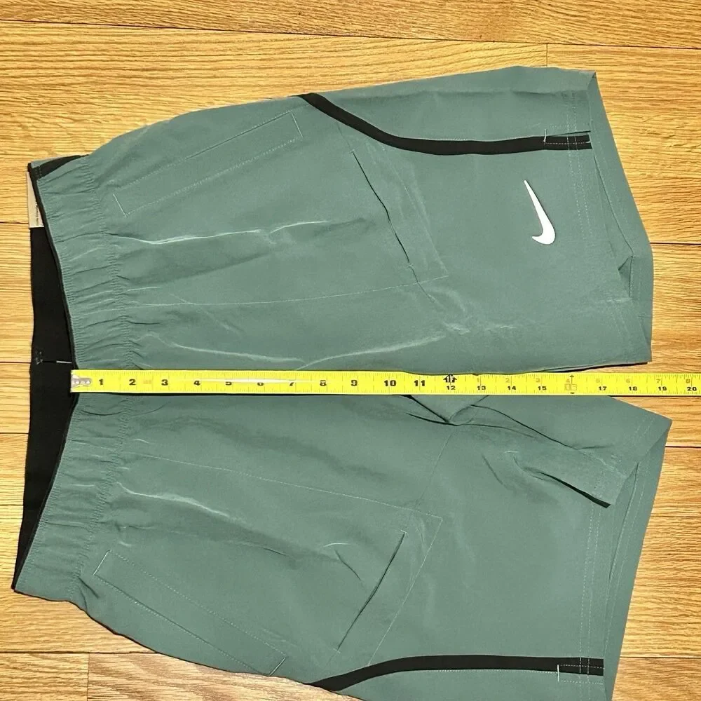 Nike Court Dri-FIT Advantage Men's Size M 9